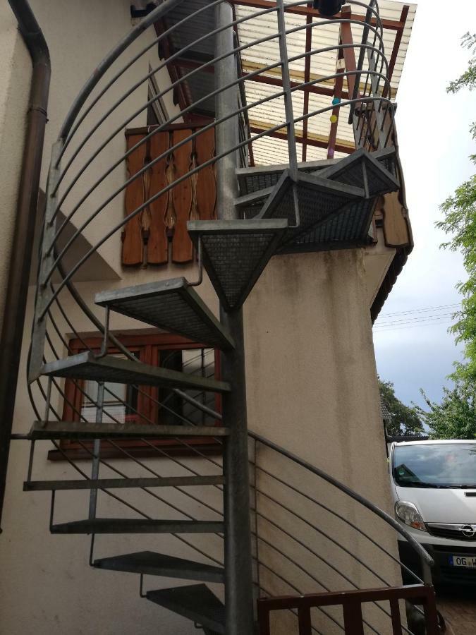 Fa Haack Neuried (Baden-Wurttemberg)